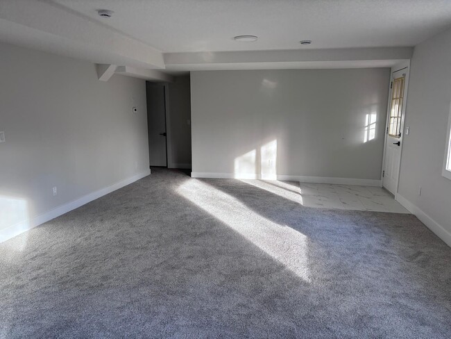 Photo - 70 Edgebank Cir NW