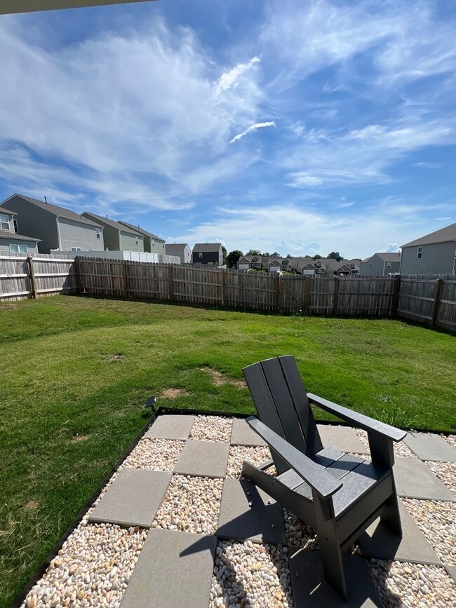 215 Wanderlust Ct