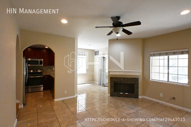 Photo - 527 Arbor Way
