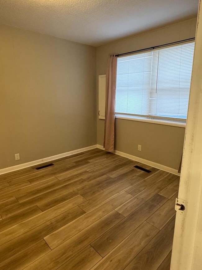 Photo - 5111 Cleveland Ave