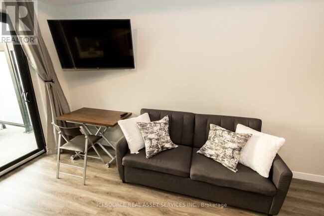 Photo - 15 Queen St S Unit 1105