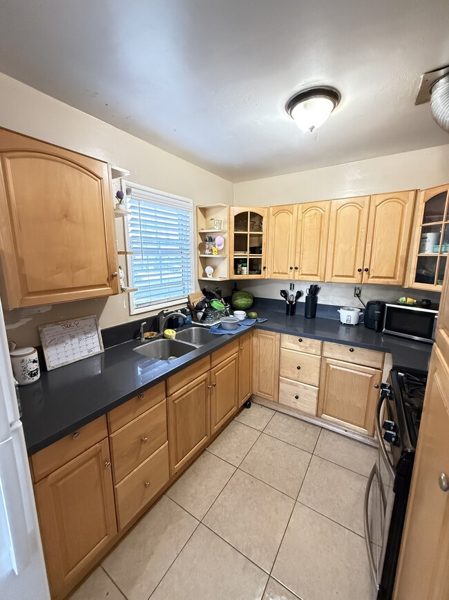 Photo - 235 S Robin Rd