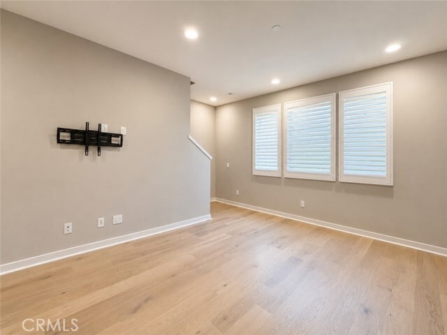 23 Sanctuary Ln