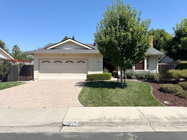 Building Photo - Perfect Shape Single Family Home in San Ramon