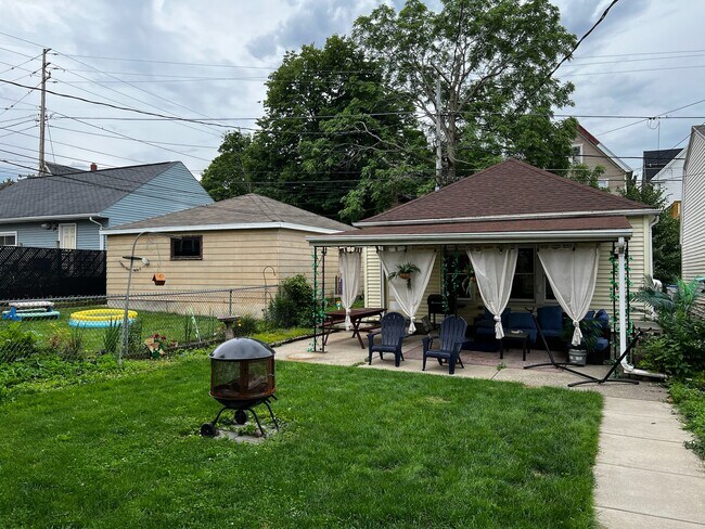 Photo - 2847 S Herman St Unit 2847 S Herman St.