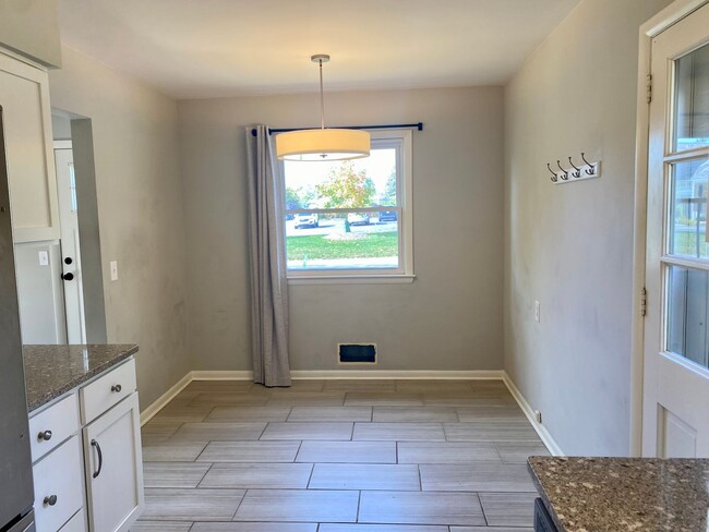 Photo - Cute Cape Cod in Forest Hills