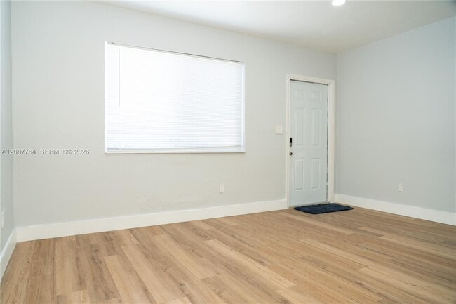 Photo - 4000 NW 195th St