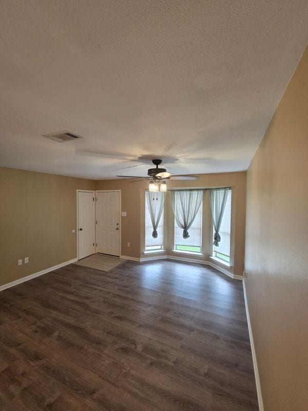 16115 Bolivar Dr
