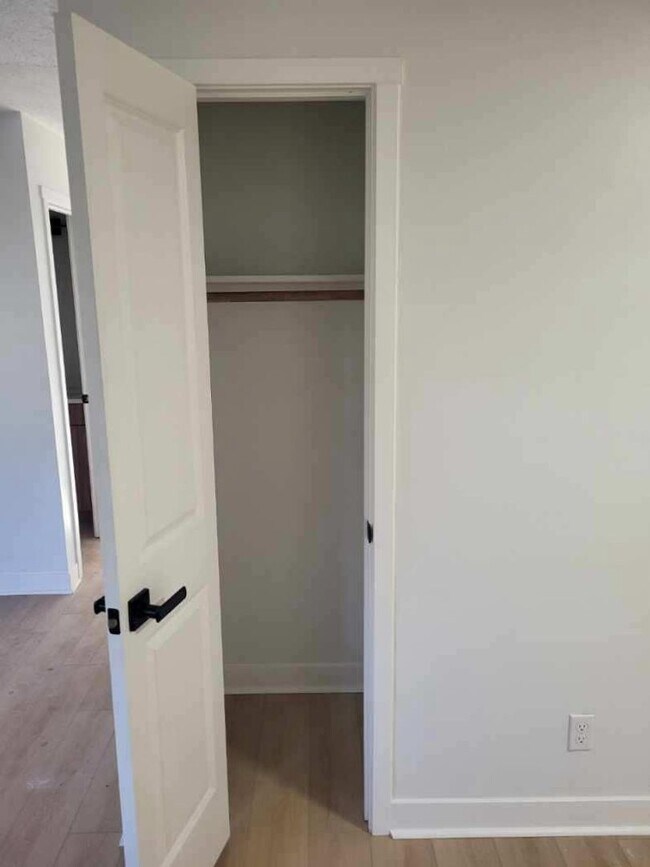 Photo - *Newly Renovated* Premium Style 2-Bedroom Apartment Home Unit 8