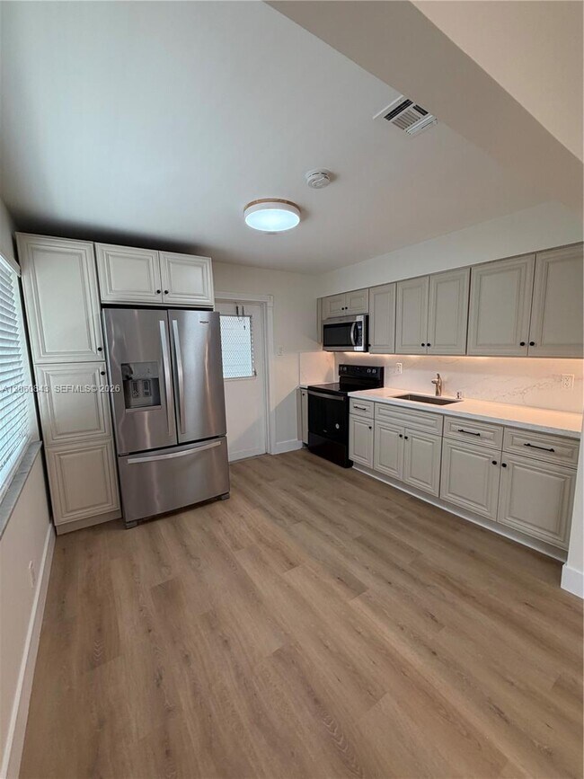 Photo - 708 SW 7th Ave Unidad 1