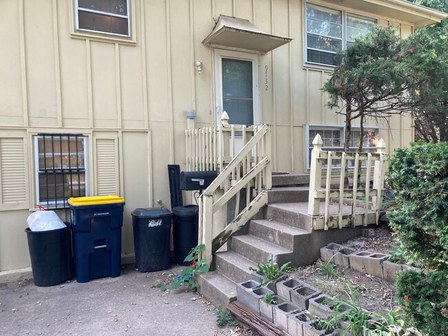 Building Photo - 9732 Wallace Ave Rental