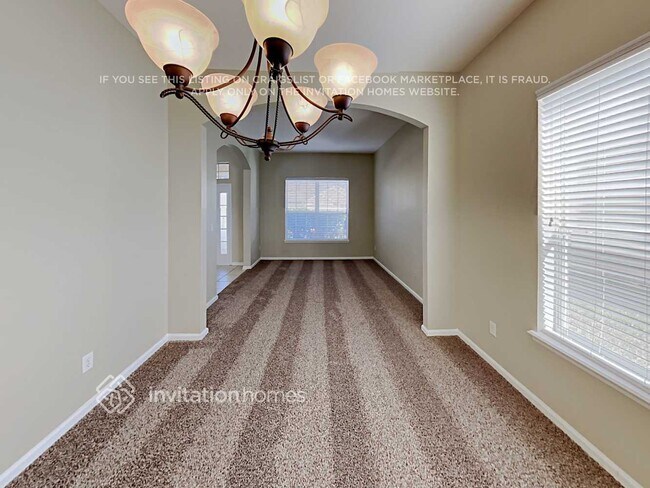 Photo - 921 Las Navas Pl