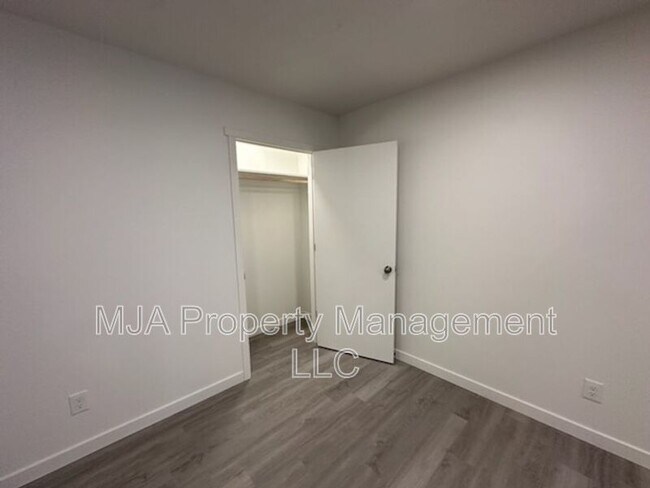 Photo - 498 East Fort Union Blvd Unit 498