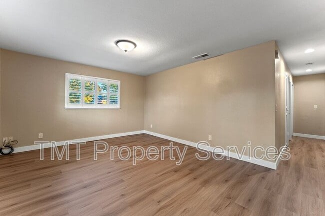 Photo - 8631 Hummingbird Way