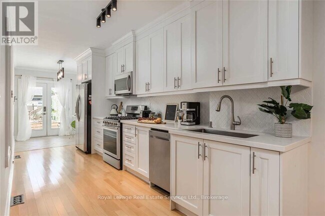 Photo - 148 Major St