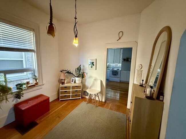 Photo - 129 Langside St Unit 1