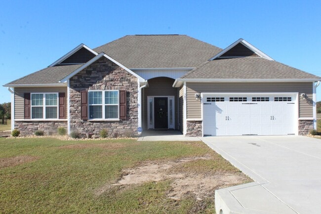 Building Photo - 205 Joyland Dr