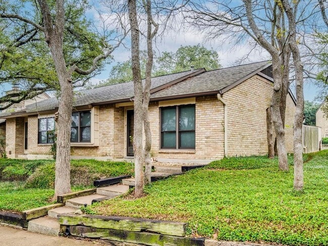 Building Photo - 8305 Summer Side Dr Unit 165 Rental
