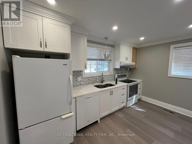 Photo - 73 Murray Dr