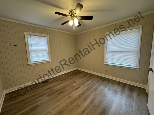 Photo - Brick Ranch home Convenient location