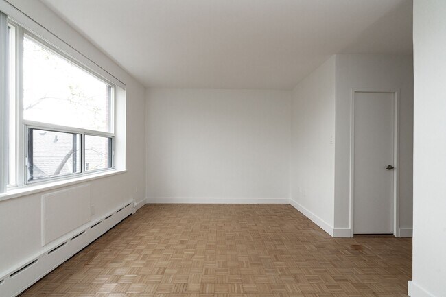 Photo - 263 Russell Hill Rd