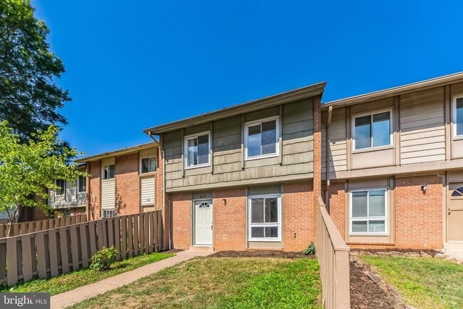 Building Photo - 630 Clearwater Ct Rental
