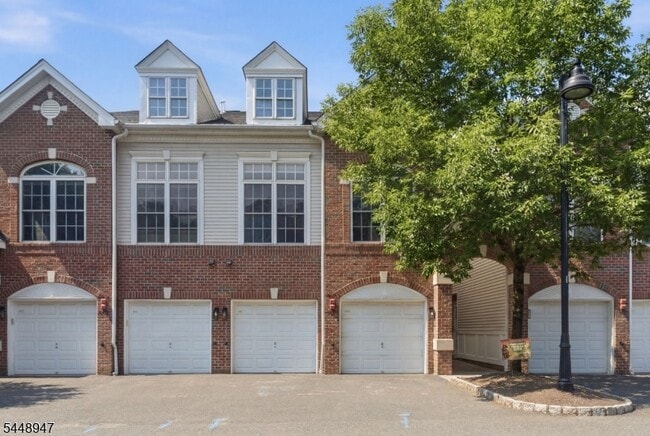 Building Photo - 408 Donato Cir