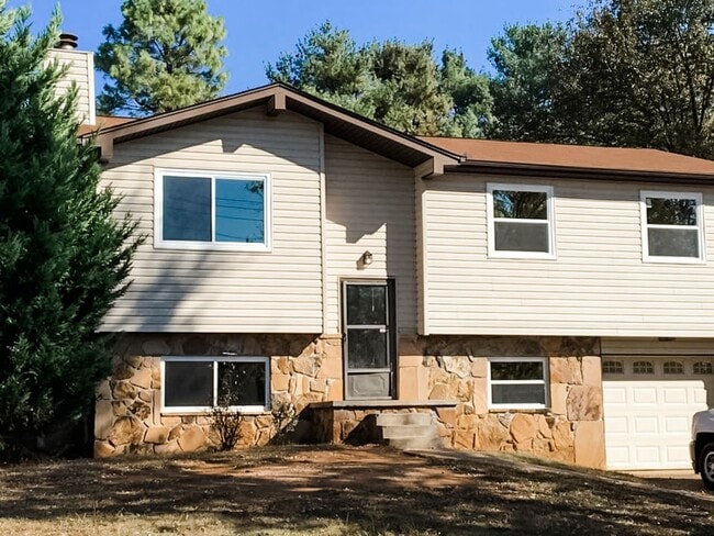 4 Bedroom 2.5 Bath in Farmington Subdivision - 4 Bedroom 2.5 Bath in Farmington Subdivision House