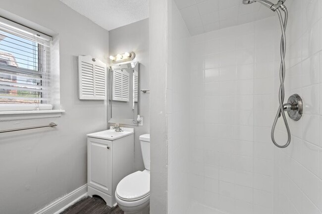 Photo - Baltimore Plaza