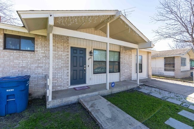 Photo - 8016 Landing Ave