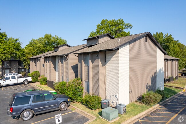 Foto principal - The Woods @ 79th Apartments