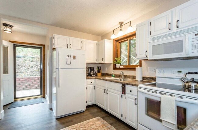 Photo - 287 Casper Ct