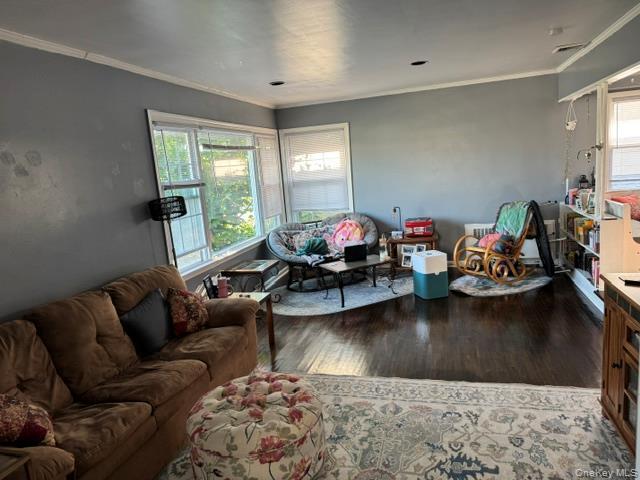 Photo - 731 E Walnut St