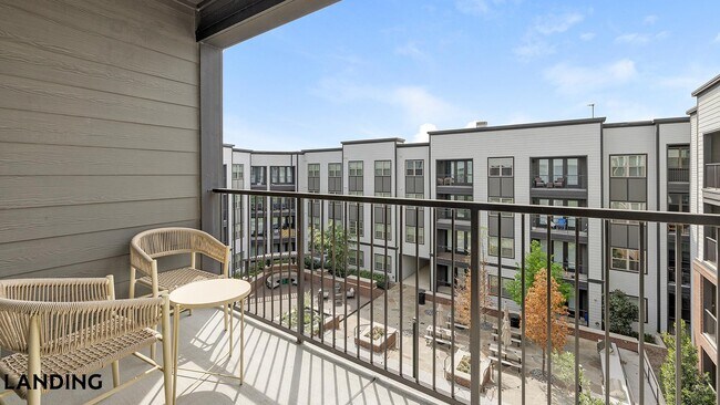 502 E College St Unit 436