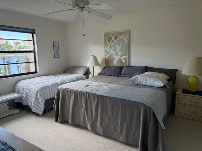 Photo - 900 Huron Ct Unidad A1