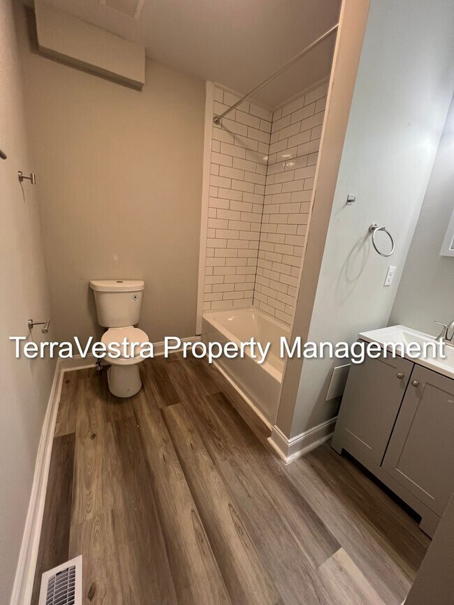Photo - 713 N 3rd St Unit Downstairs