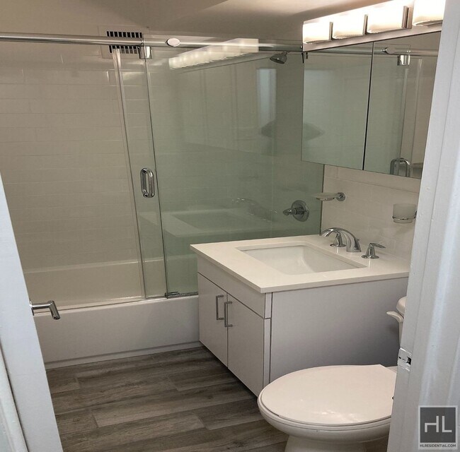 Photo - EAST 35 STREET Unidad 15E