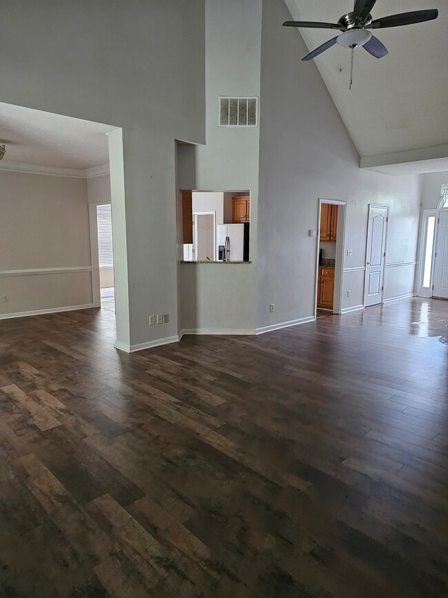 Gran sala - 12222 Crestwood Ct