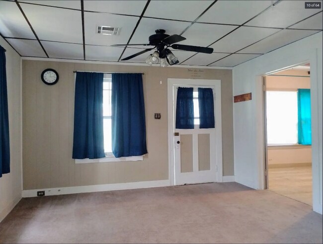 Photo - 214 W New St