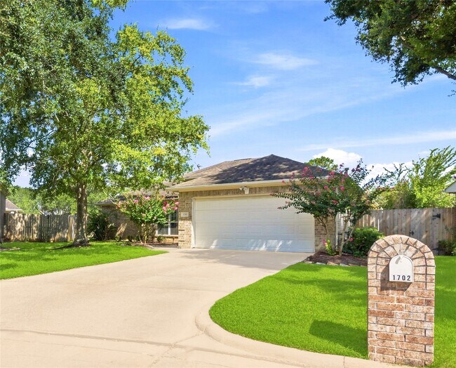 Photo - 1702 Fantasy Woods Dr