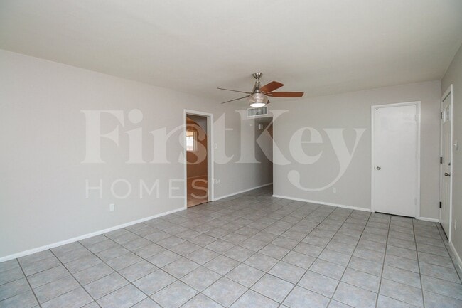 Photo - 5719 N 23rd Ave