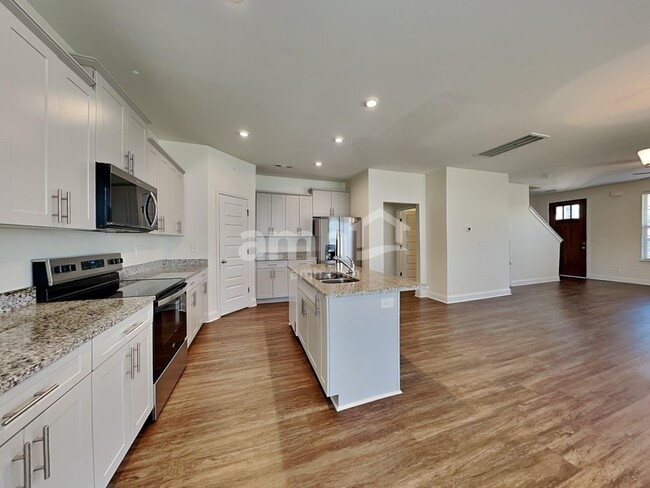 Photo - 5516 Central Grove Sq