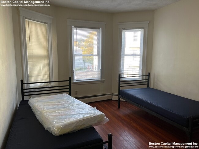 34 Cameron St Unit 2