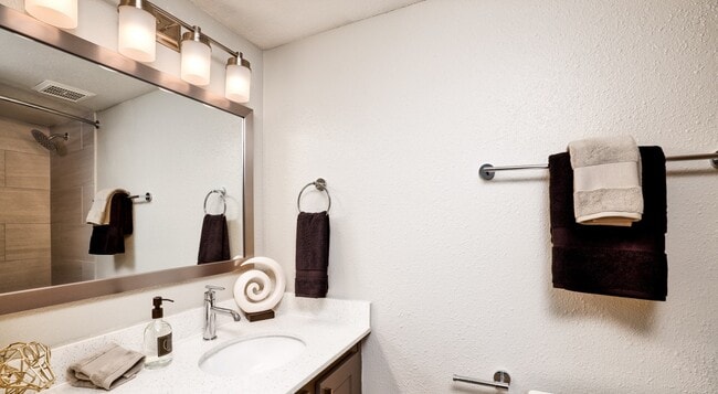 Photo - Jerome Apartments