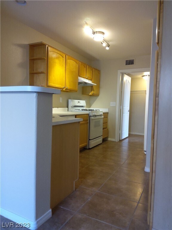 Photo - 202 Winterport St