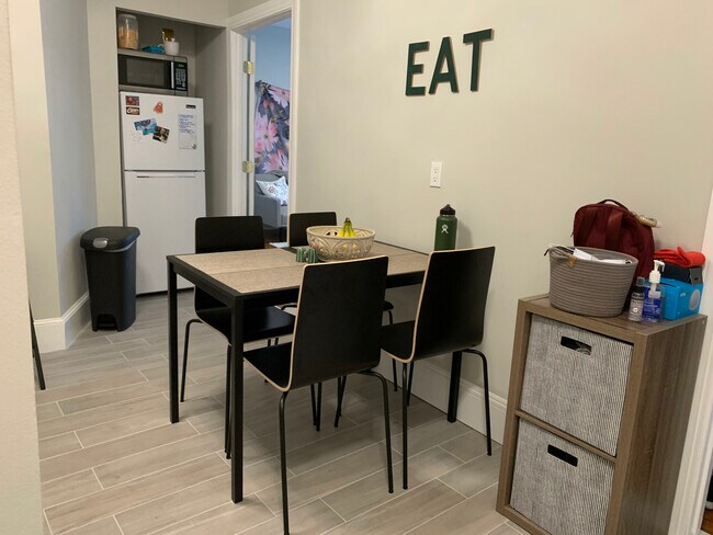 Photo - 1082 Commonwealth Ave Unidad 3