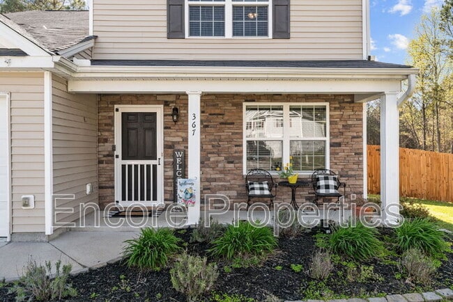 Photo - 367 Crane Way