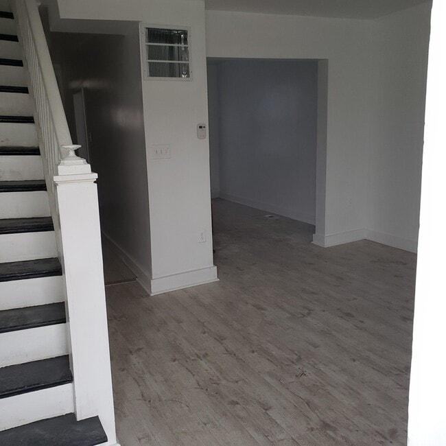 Photo - 3317 Lyndale Ave