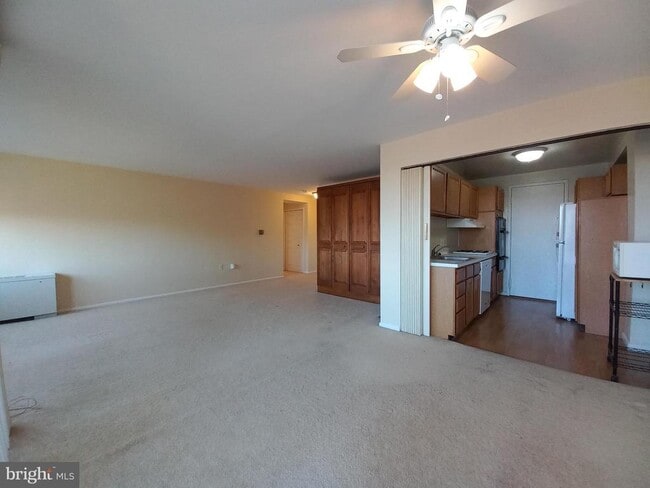 Photo - 10201 Grosvenor Pl Unit 814