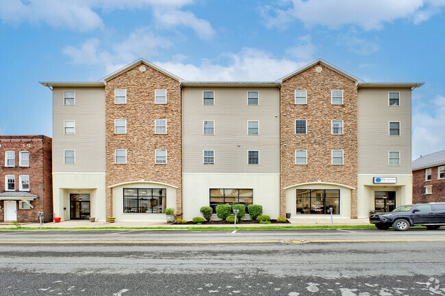 Building Photo - The Penn Quarters-Main Street Rental